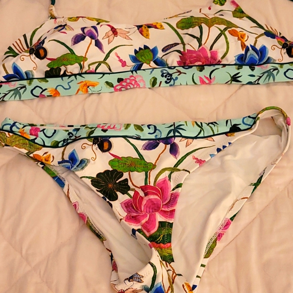 Womens bathing suit